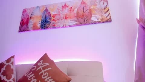 Snapshot of salomee_foxx_ chatting on April 13, 8:36 pm Salome online show from April 13, 8:36 pm