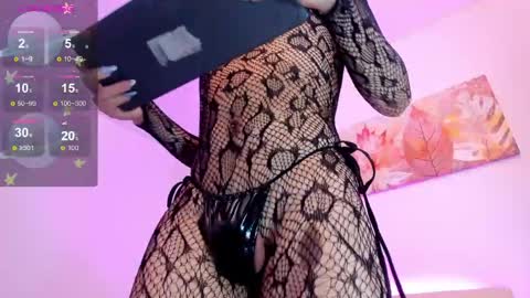 Snapshot of salomee_foxx_ chatting on April 16, 7:36 pm Salome online show from April 16, 7:36 pm