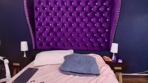 Snapshot of salomeee__ chatting on March 27, 8:26 am salomeee__ online show from March 27, 8:26 am