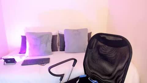 Snapshot of salomesimos1 chatting on February 25, 11:14 pm Salome online show from February 25, 11:14 pm