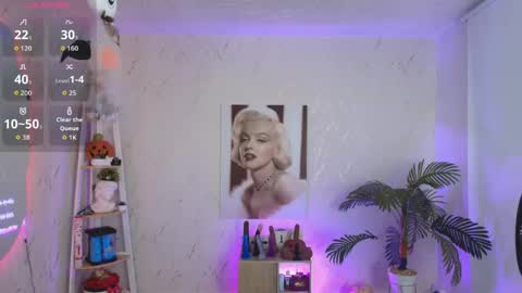 Snapshot of saloomee__ chatting on April 24, 11:23 am SALOME online show from April 24, 11:23 am
