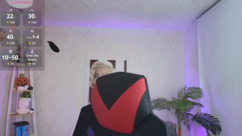 Snapshot of saloomee__ chatting on May 6, 10:53 am SALOME online show from May 6, 10:53 am