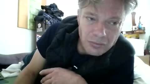 Snapshot of salsapaulus chatting on May 14, 10:22 am salsapaulus online show from May 14, 10:22 am