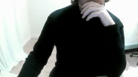 Snapshot of saltimbanquier chatting on December 2, 12:40 pm Saltimbanquier Salt ou Banquier online show from December 2, 12:40 pm