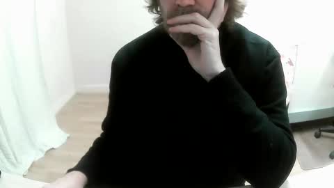 Snapshot of saltimbanquier chatting on December 3, 8:05 am Saltimbanquier Salt ou Banquier online show from December 3, 8:05 am