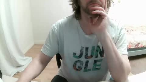 Snapshot of saltimbanquier chatting on January 26, 10:55 am Saltimbanquier Salt ou Banquier online show from January 26, 10:55 am