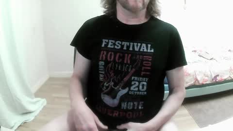 Snapshot of saltimbanquier chatting on February 8, 8:53 pm Saltimbanquier Salt ou Banquier online show from February 8, 8:53 pm