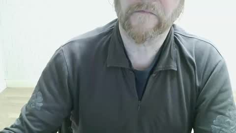 Snapshot of saltimbanquier chatting on February 28, 9:38 pm Saltimbanquier Salt ou Banquier online show from February 28, 9:38 pm