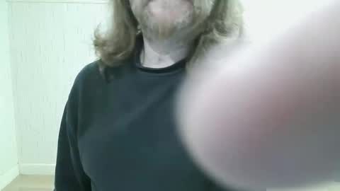 Snapshot of saltimbanquier chatting on March 4, 8:59 pm Saltimbanquier Salt ou Banquier online show from March 4, 8:59 pm