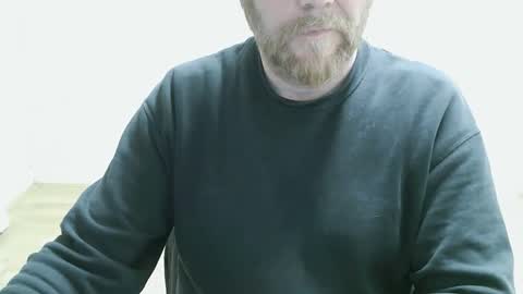 Snapshot of saltimbanquier chatting on March 9, 9:41 pm Saltimbanquier Salt ou Banquier online show from March 9, 9:41 pm