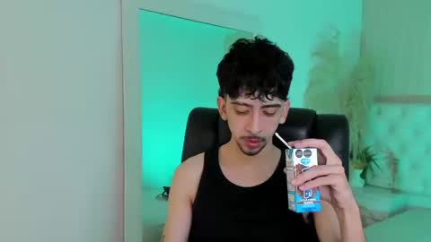 salvatore  online show from September 25, 8:23 pm