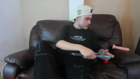 Snapshot of salvattore_muller chatting on April 17, 10:24 pm Salvatore online show from April 17, 10:24 pm