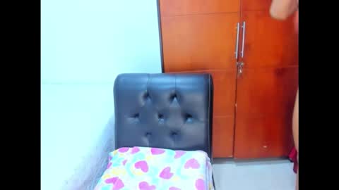 Snapshot of sam_heart11 chatting on September 22, 12:29 pm sam_heart11 online show from September 22, 12:29 pm