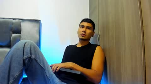 SAM online show from December 22, 8:00 am