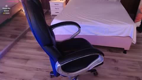 SAM MANSON online show from November 28, 2:09 pm