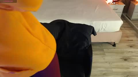SAM MANSON online show from May 19, 12:11 pm