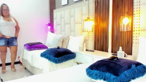 Snapshot of sam_naughtyy8 chatting on February 13, 1:40 pm Sanem online show from February 13, 1:40 pm