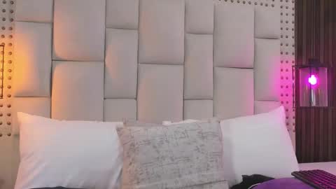 Snapshot of sam_naughtyy8 chatting on February 24, 12:25 pm Sanem online show from February 24, 12:25 pm