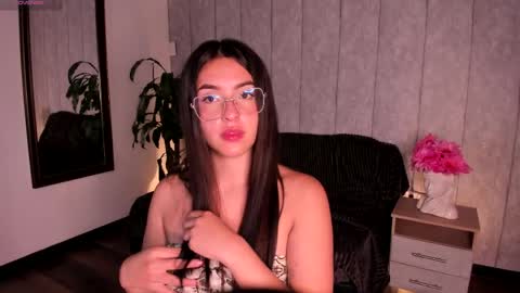 Sam online show from May 12, 11:40 am