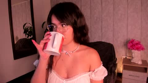 Sam online show from May 19, 1:39 pm