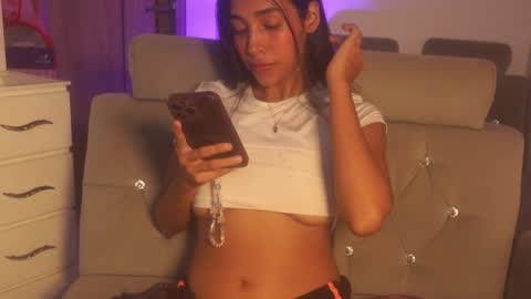 Snapshot of sam_robert17 chatting on January 9, 6:53 pm Samantha Roberts online show from January 9, 6:53 pm