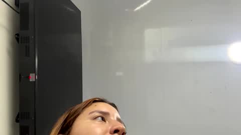 Snapshot of sam_robert17 chatting on February 19, 12:28 am Samantha Roberts online show from February 19, 12:28 am