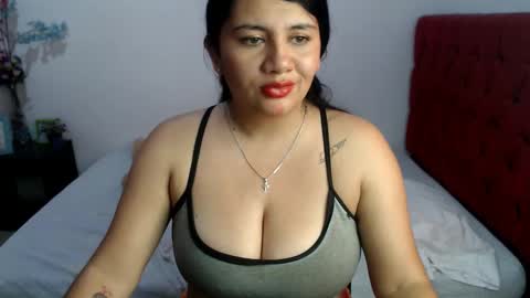 Snapshot of sam_sexyy2 chatting on November 14, 7:01 pm sam_sexyy2 online show from November 14, 7:01 pm