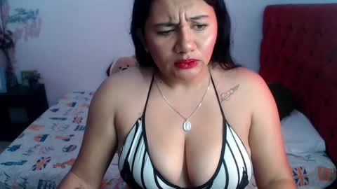 Snapshot of sam_sexyy2 chatting on November 25, 3:34 pm sam_sexyy2 online show from November 25, 3:34 pm