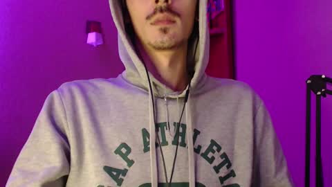 Snapshot of sam_skywalker chatting on October 17, 8:00 pm sam_skywalker online show from October 17, 8:00 pm