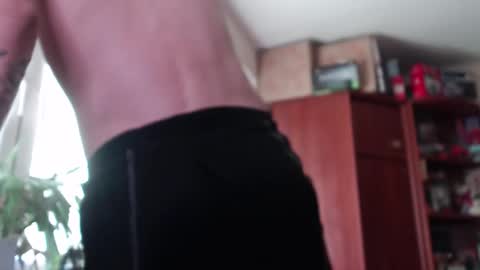 Snapshot of sam_skywalker chatting on March 13, 7:15 am sam_skywalker online show from March 13, 7:15 am