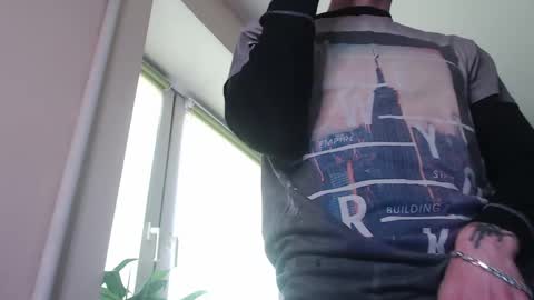 Snapshot of sam_skywalker chatting on April 2, 9:07 am sam_skywalker online show from April 2, 9:07 am