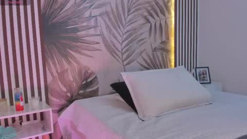 Snapshot of samaantha_white_ chatting on October 7, 11:51 am Samaantha online show from October 7, 11:51 am