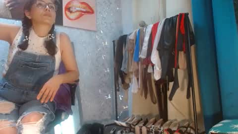 samanta online show from May 11, 11:05 am