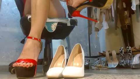 samanta online show from May 11, 2:45 pm