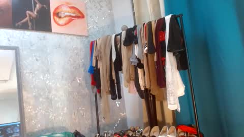 Snapshot of samanta_brownn_ chatting on May 25, 11:05 am samanta online show from May 25, 11:05 am