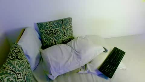 Snapshot of samanta_r_ chatting on June 27, 3:39 pm Samanta online show from June 27, 3:39 pm