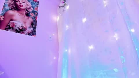 Snapshot of samanta_roberts1 chatting on March 3, 6:22 pm Samanta online show from March 3, 6:22 pm