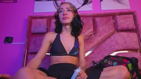 samantaa_liov online show from May 5, 7:44 pm