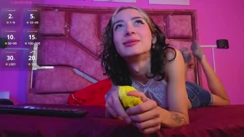 samantaa_liov online show from May 15, 7:32 pm