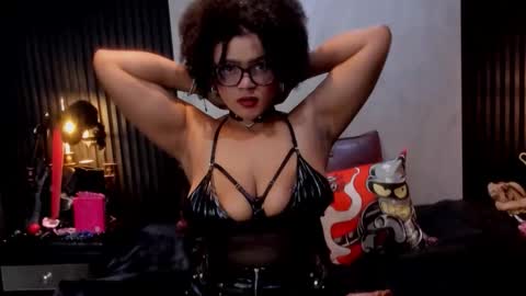 Samanta online show from May 7, 8:03 pm