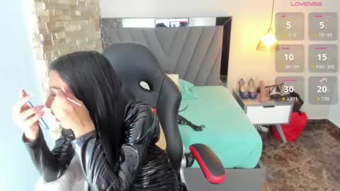    online show from March 13, 12:45 pm