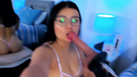 Snapshot of samantha__vega chatting on January 16, 12:02 am Samantha Vega online show from January 16, 12:02 am