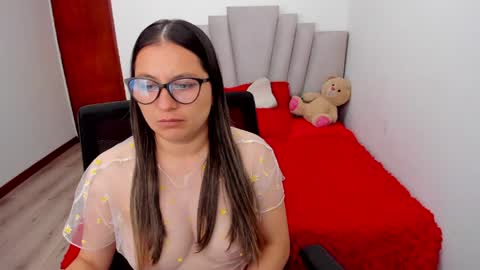 Snapshot of samantha__wilson chatting on April 8, 4:29 pm Samantha online show from April 8, 4:29 pm