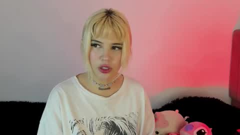 samantha_browwnn online show from November 12, 5:19 am