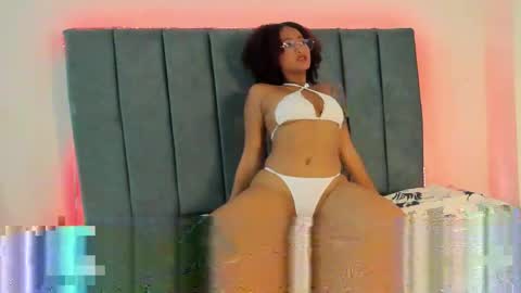 SAMANTHA online show from May 12, 1:41 pm