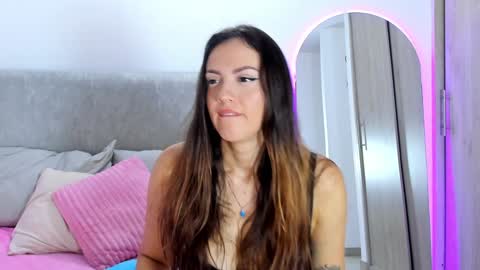 Snapshot of samantha_ferrec chatting on December 18, 3:15 am Samantha Ferrec online show from December 18, 3:15 am