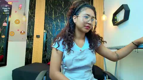    online show from April 25, 11:46 am