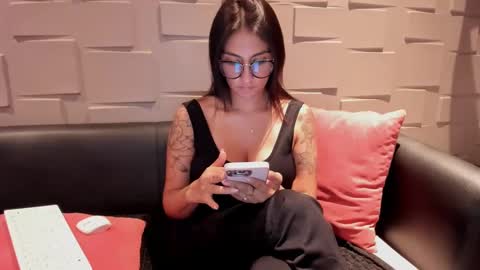 Samantha online show from December 7, 10:06 pm