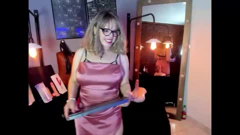 Snapshot of samantha_mature56 chatting on September 20, 9:32 am Sam online show from September 20, 9:32 am