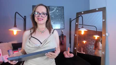 Snapshot of samantha_mature56 chatting on November 13, 9:19 am Sam online show from November 13, 9:19 am